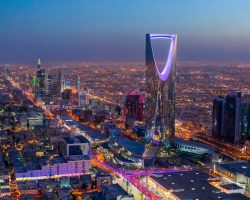 Riyadh-Kingdom-Tower-pakket-kareem-tours